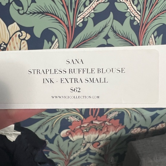 Strapless ruffled top - Picture 4 of 4